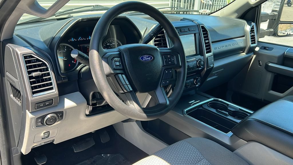 Certified 2018 Ford F250 XLT w/ XLT Premium Package AWD/4WD image 11