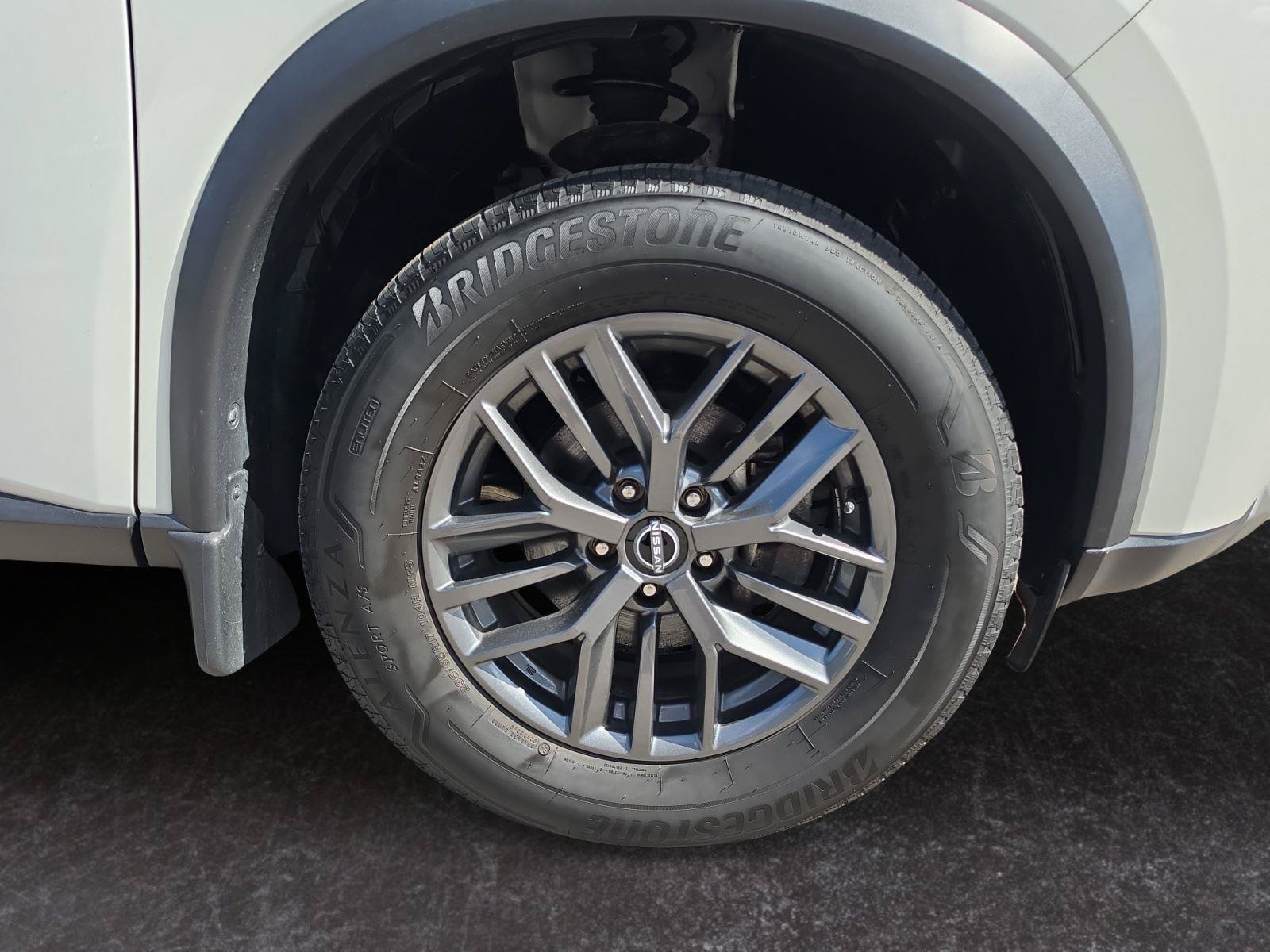 Used 2022 Nissan Rogue S FWD image 27