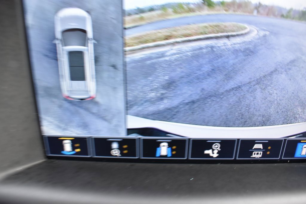 Certified 2022 GMC Terrain Denali w/ Denali Premium Package image 18