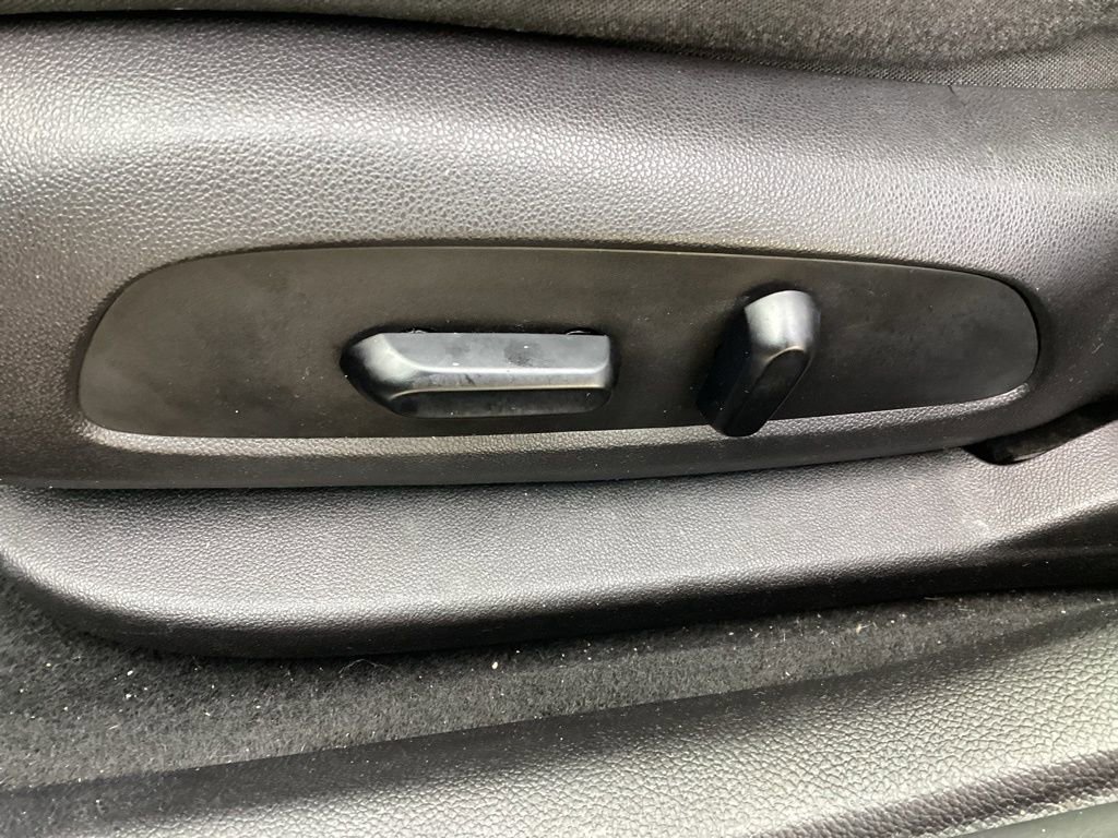 Used 2017 Chevrolet Cruze LT w/ Convenience Package image 13