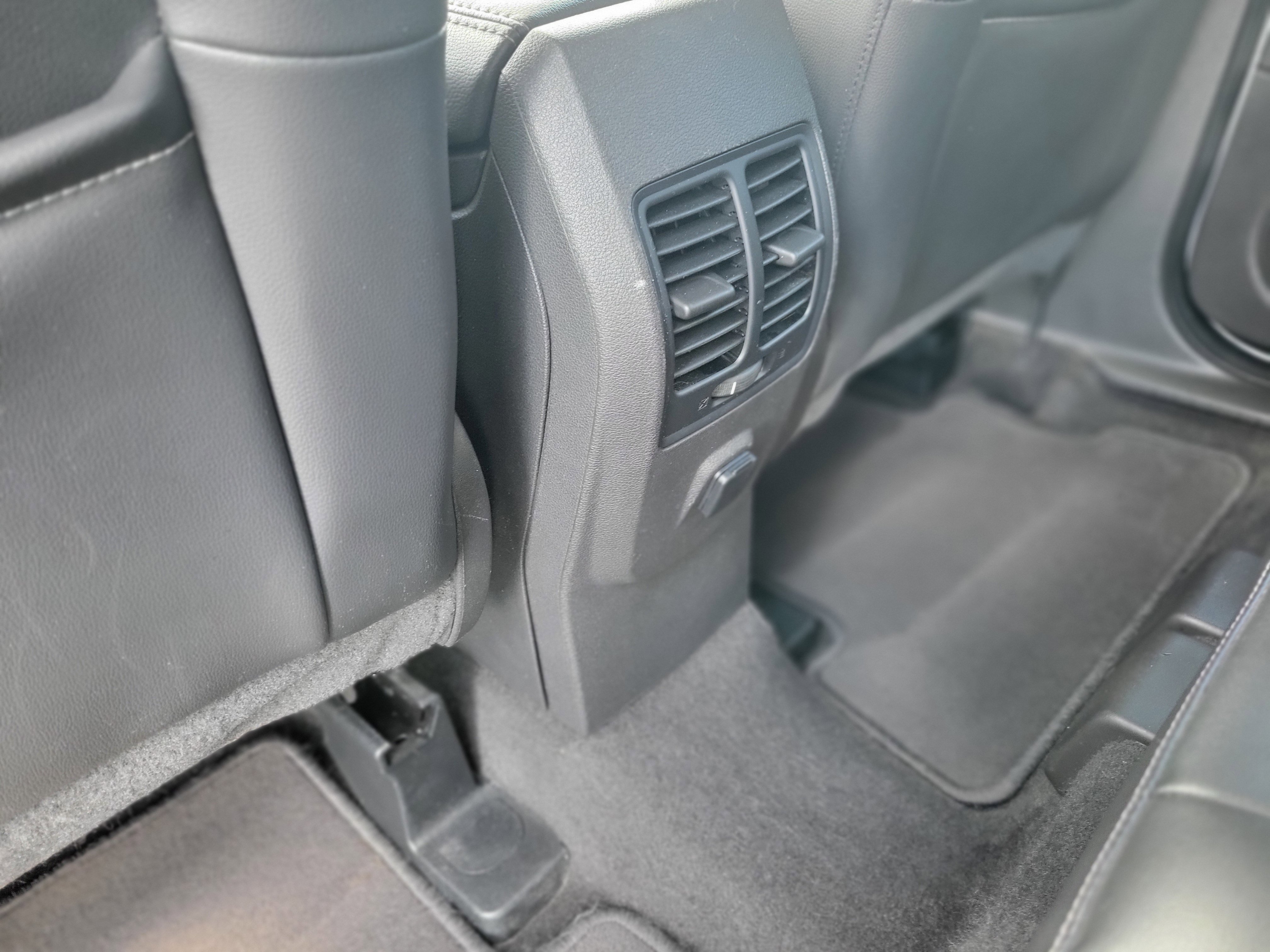 Used 2019 Ford Escape SE FWD image 31