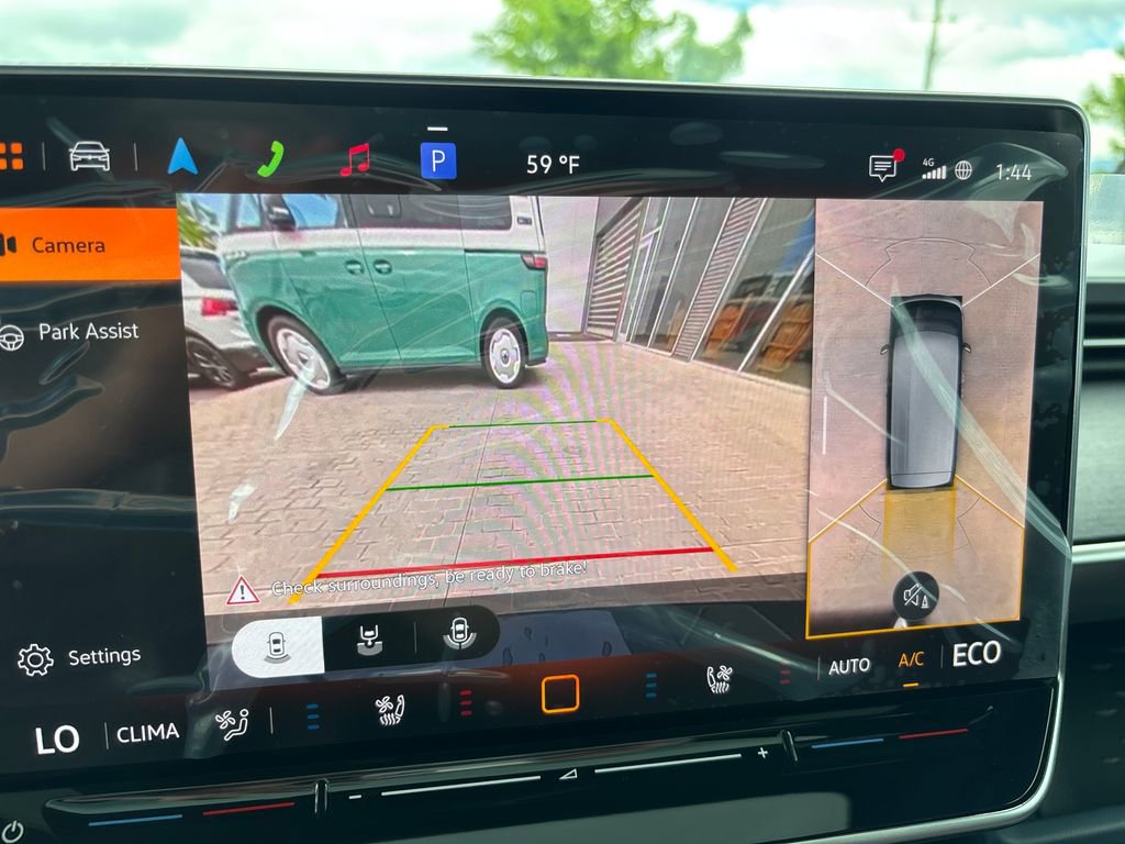 New 2025 Volkswagen ID. Buzz Pro S Plus AWD/4WD image 18