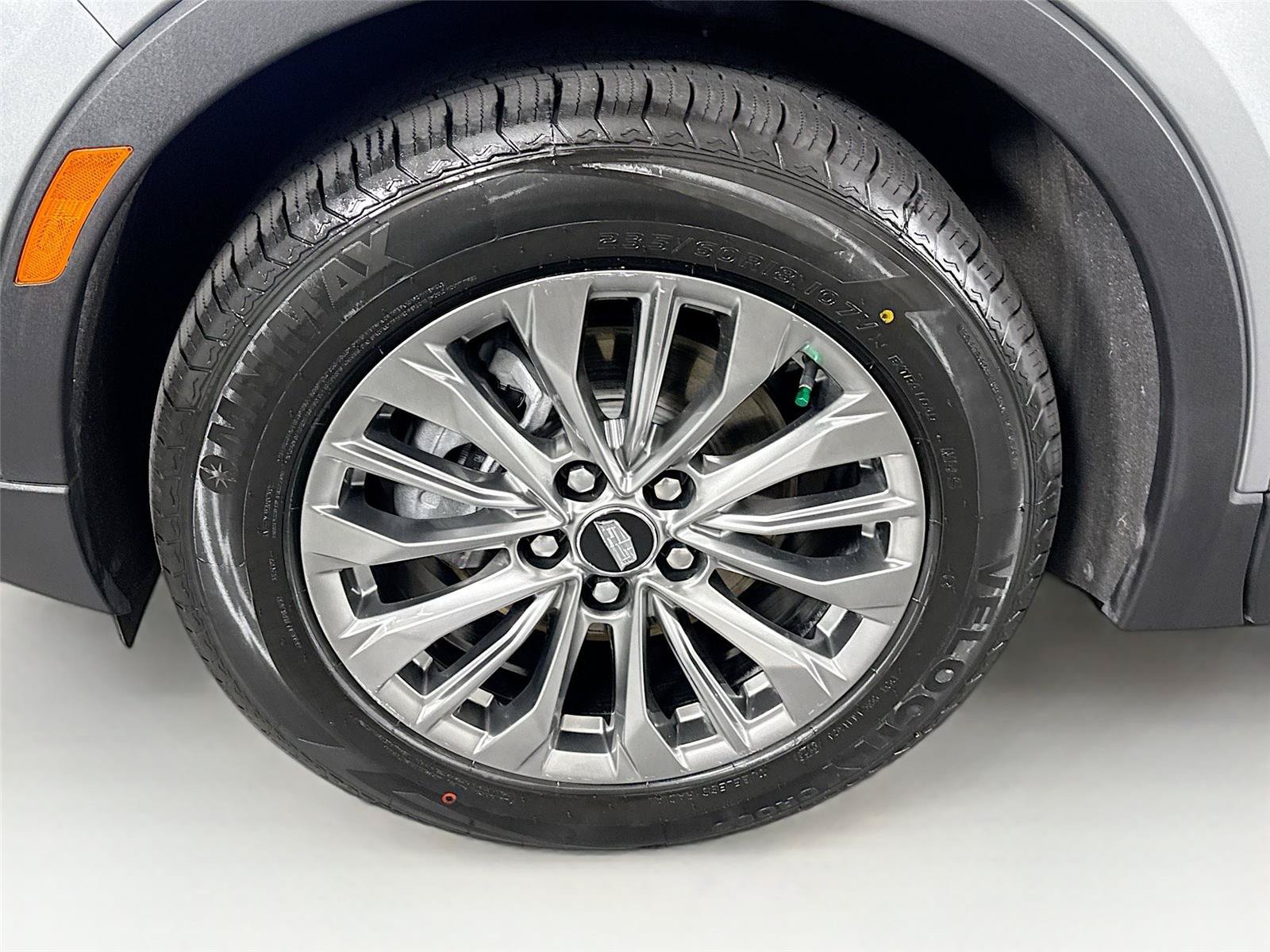 Used 2025 Cadillac XT4 Premium Luxury FWD image 46