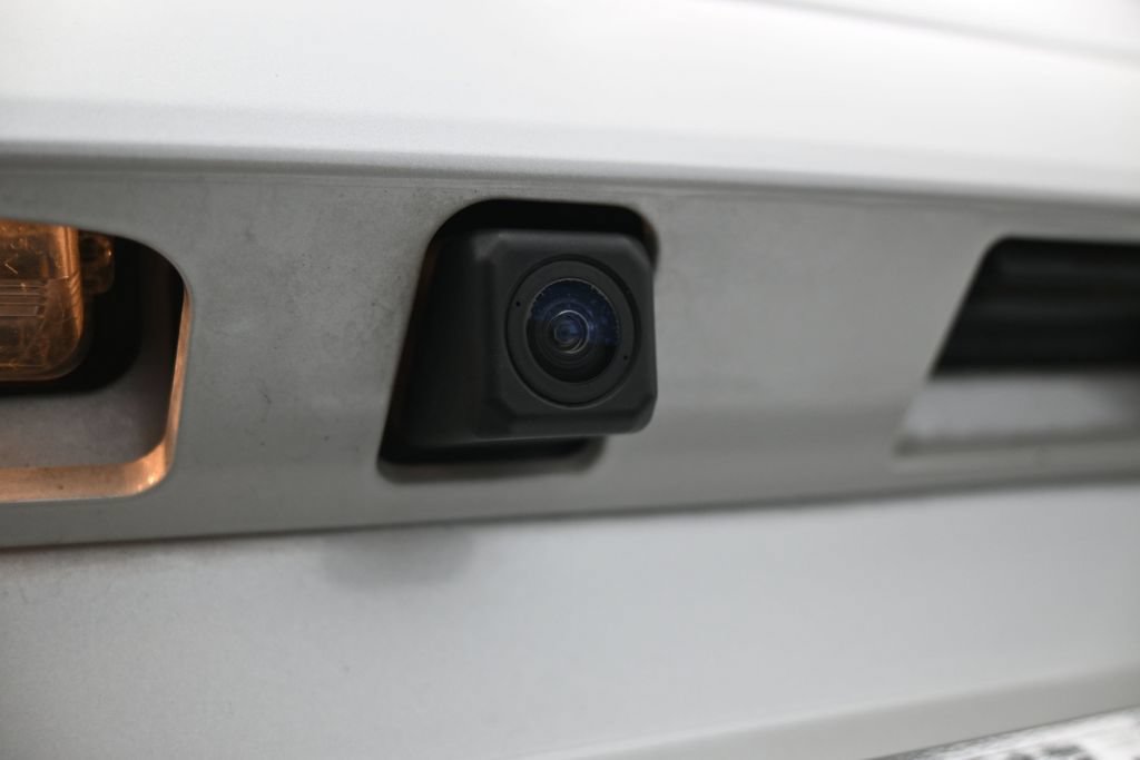 Used 2025 Toyota Corolla Cross LE FWD image 32