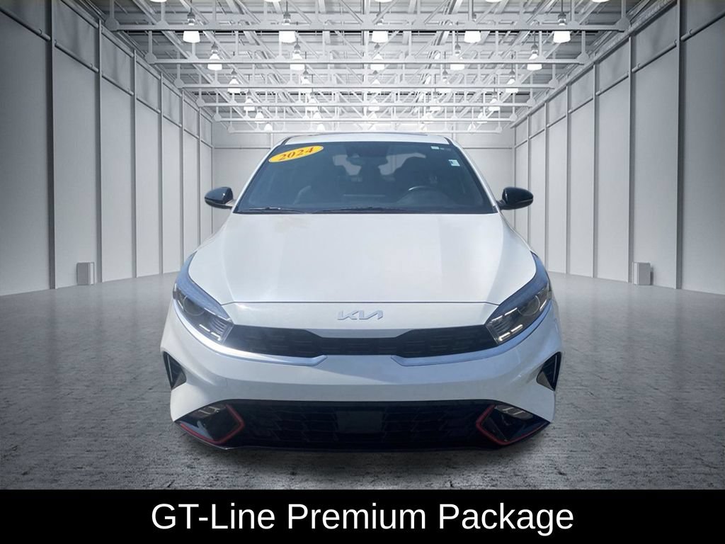 Used 2024 Kia Forte GT-Line w/ GT-Line Premium Package FWD image 3