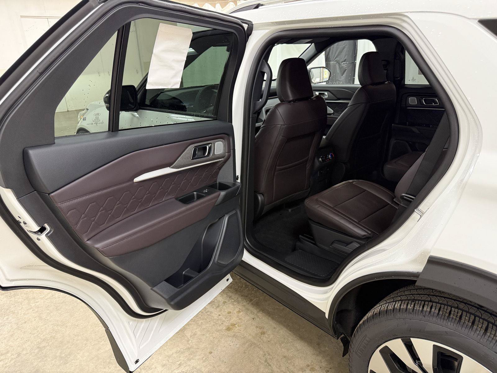 New 2026 Ford Explorer Platinum w/ LUX Leather Package AWD/4WD image 22