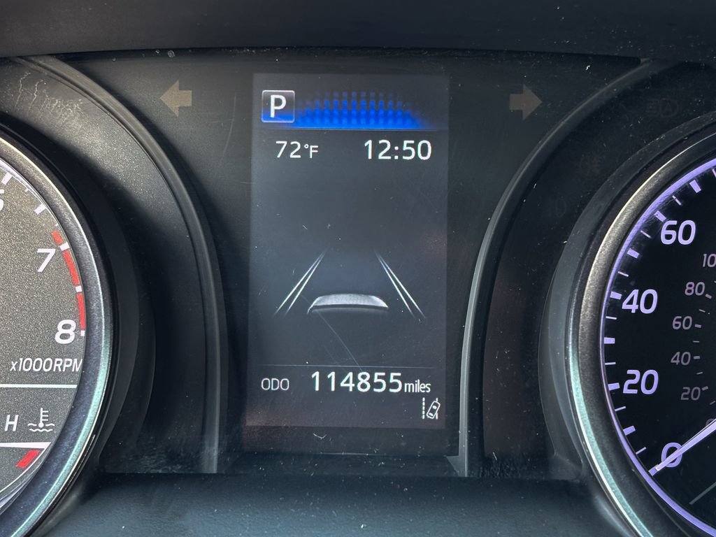 Used 2023 Toyota Camry SE FWD image 31