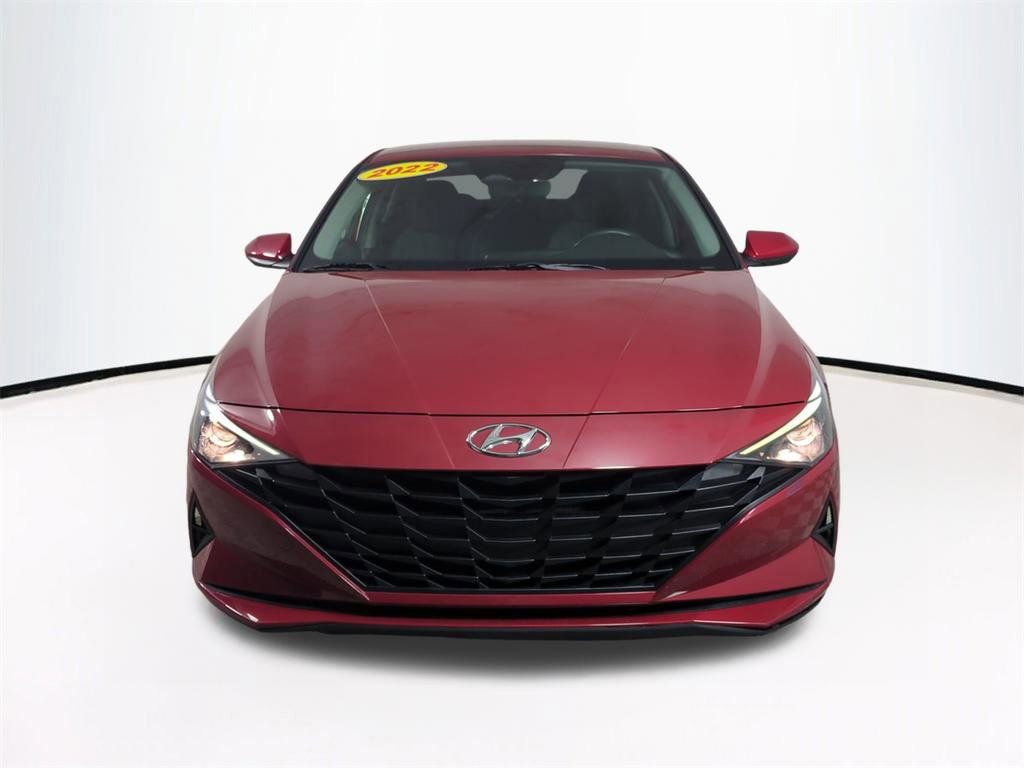 Certified 2022 Hyundai Elantra SE image 3