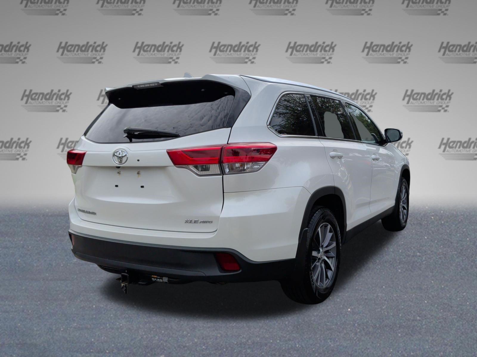 Used 2019 Toyota Highlander XLE AWD/4WD image 7