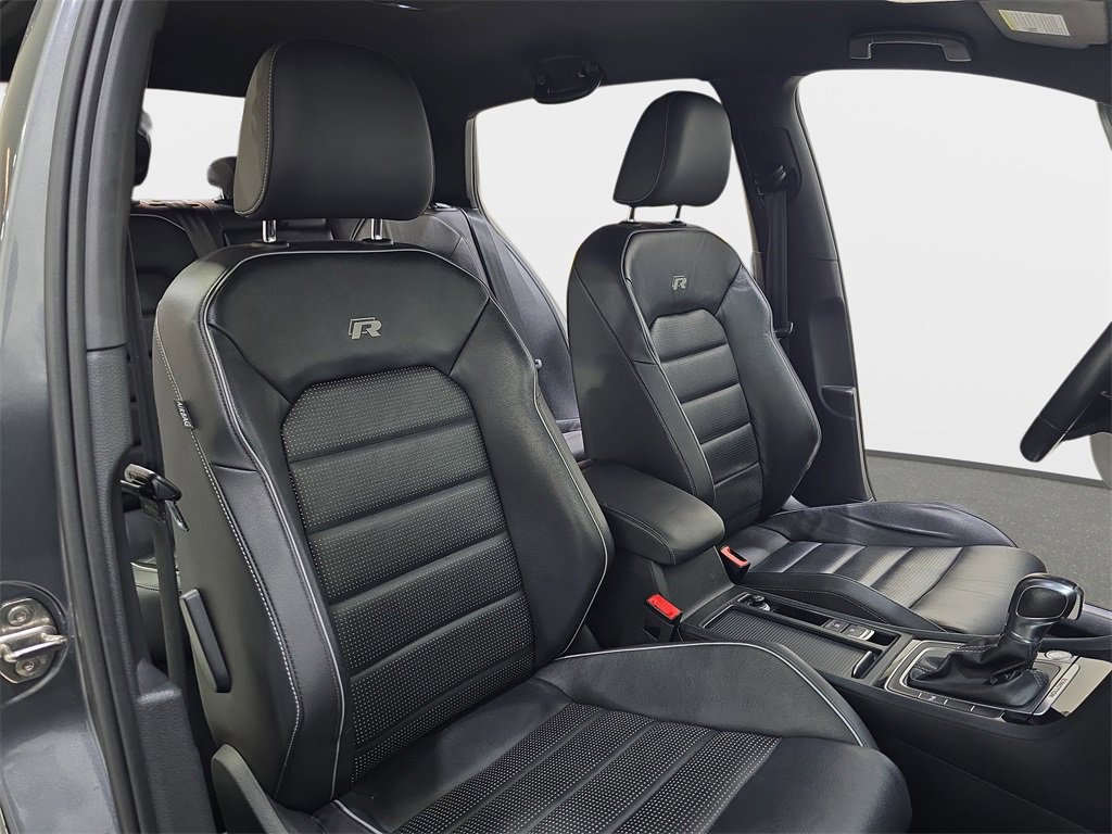 Used 2019 Volkswagen Golf R 4-Door image 12