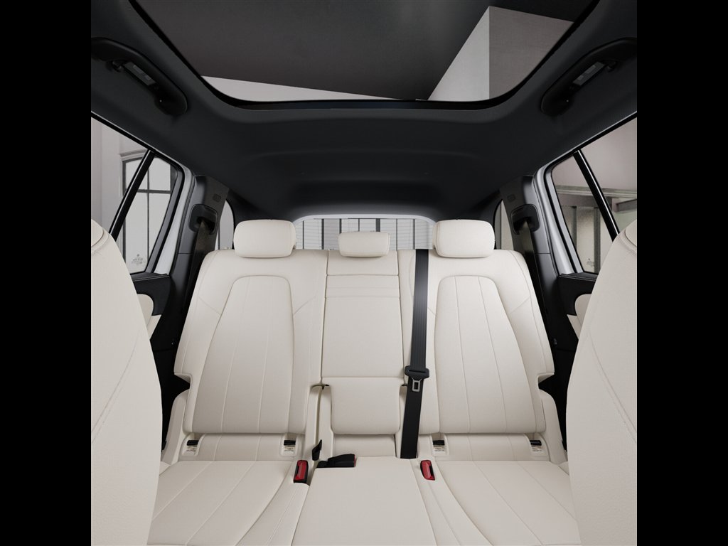 Certified 2026 Mercedes-Benz GLB 250 4MATIC image 44