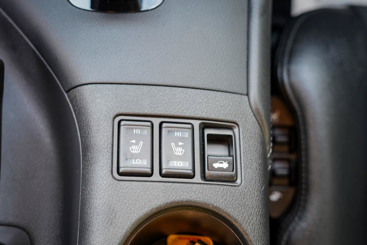 Used 2024 Nissan Z Performance w/ Heritage Edition RWD image 17