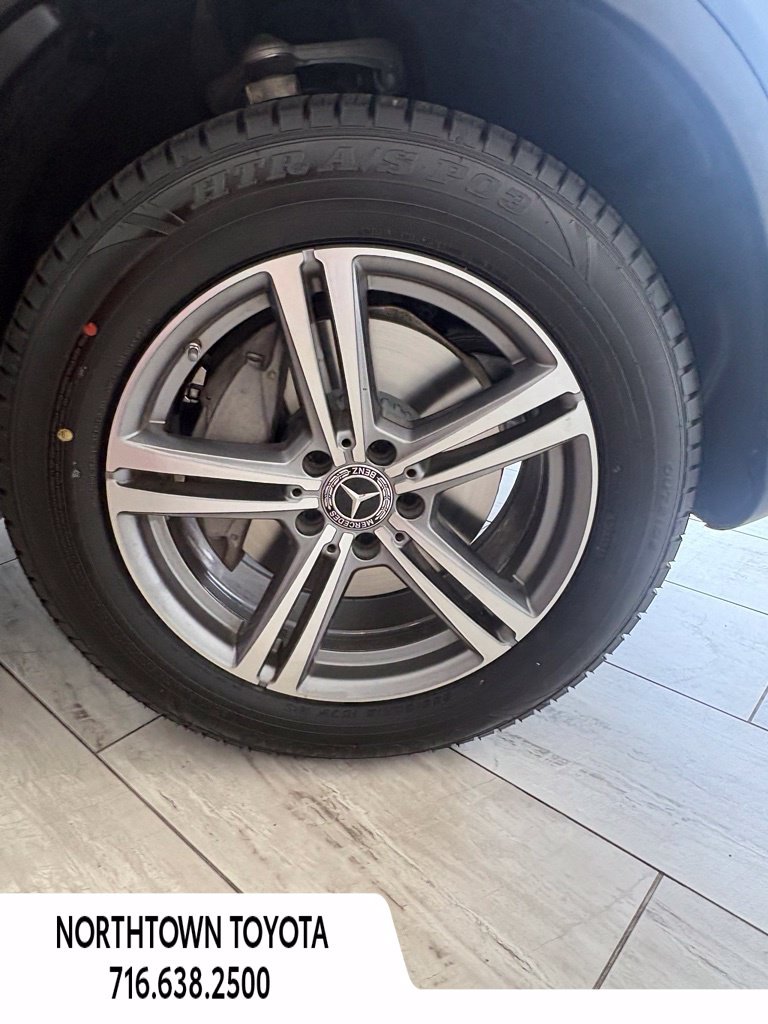 Used 2021 Mercedes-Benz GLC 300 4MATIC image 8