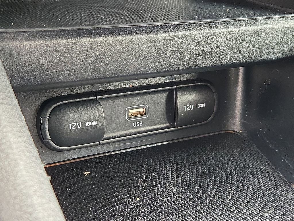 Used 2023 Kia Forte LXS w/ LXS Technology Package FWD image 23