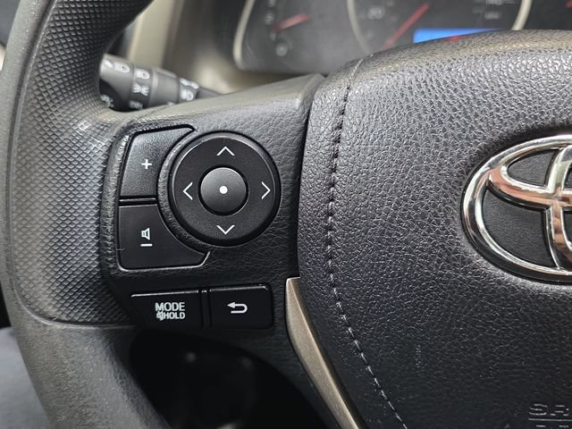 Used 2015 Toyota RAV4 XLE AWD/4WD image 16