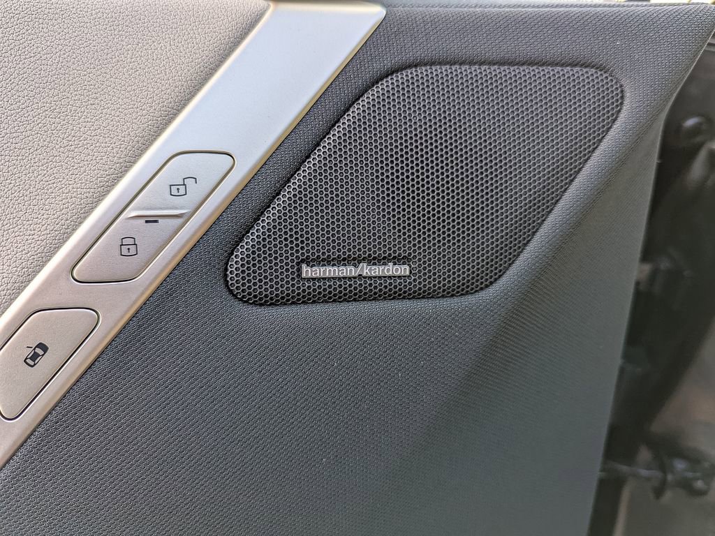 Used 2026 BMW iX xDrive60 w/ Premium Package image 11