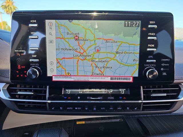 Used 2024 Toyota Sienna Platinum image 23