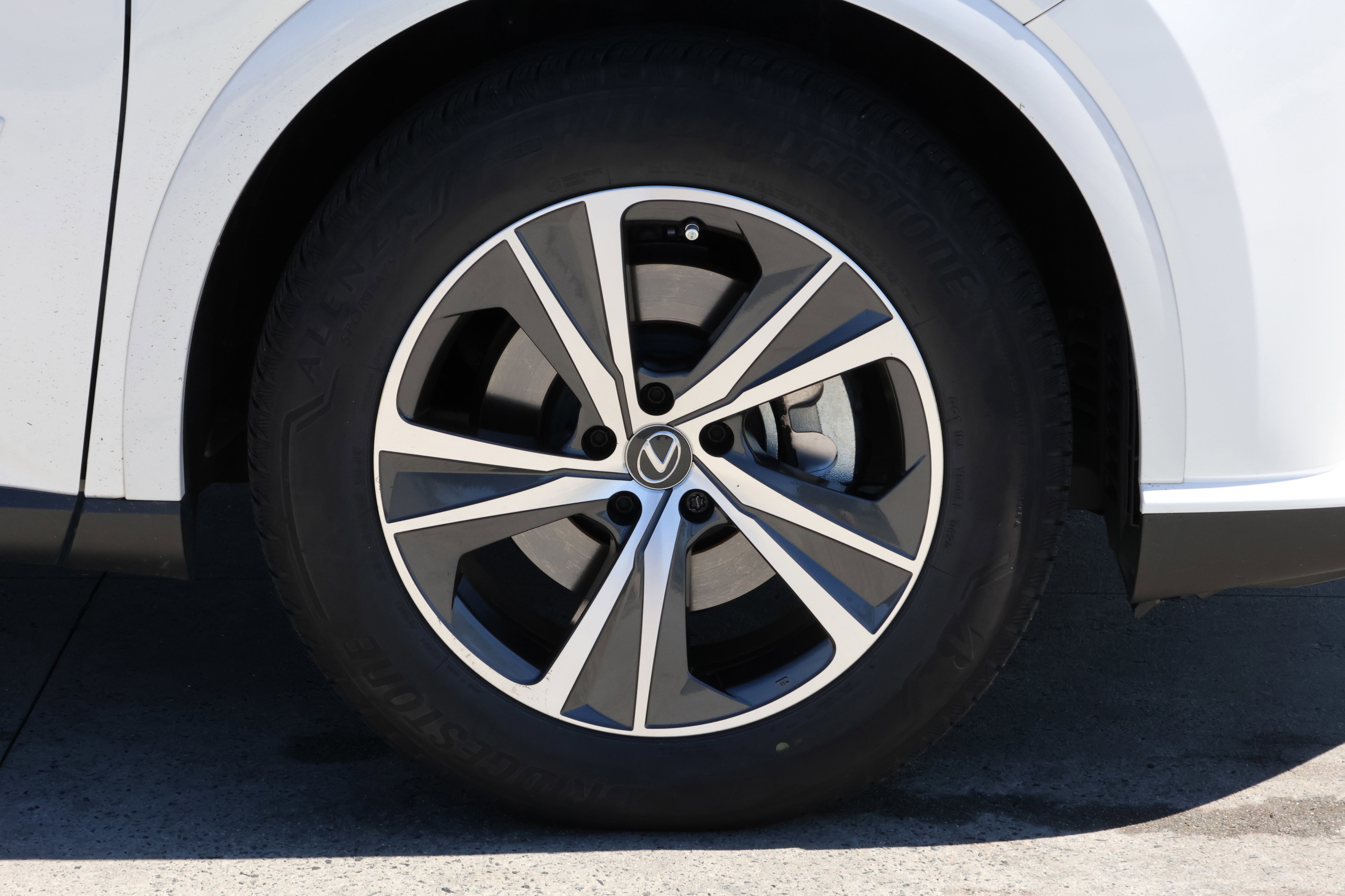 Used 2025 Lexus RX 350 Premium w/ Accessory Package (Z1) image 11