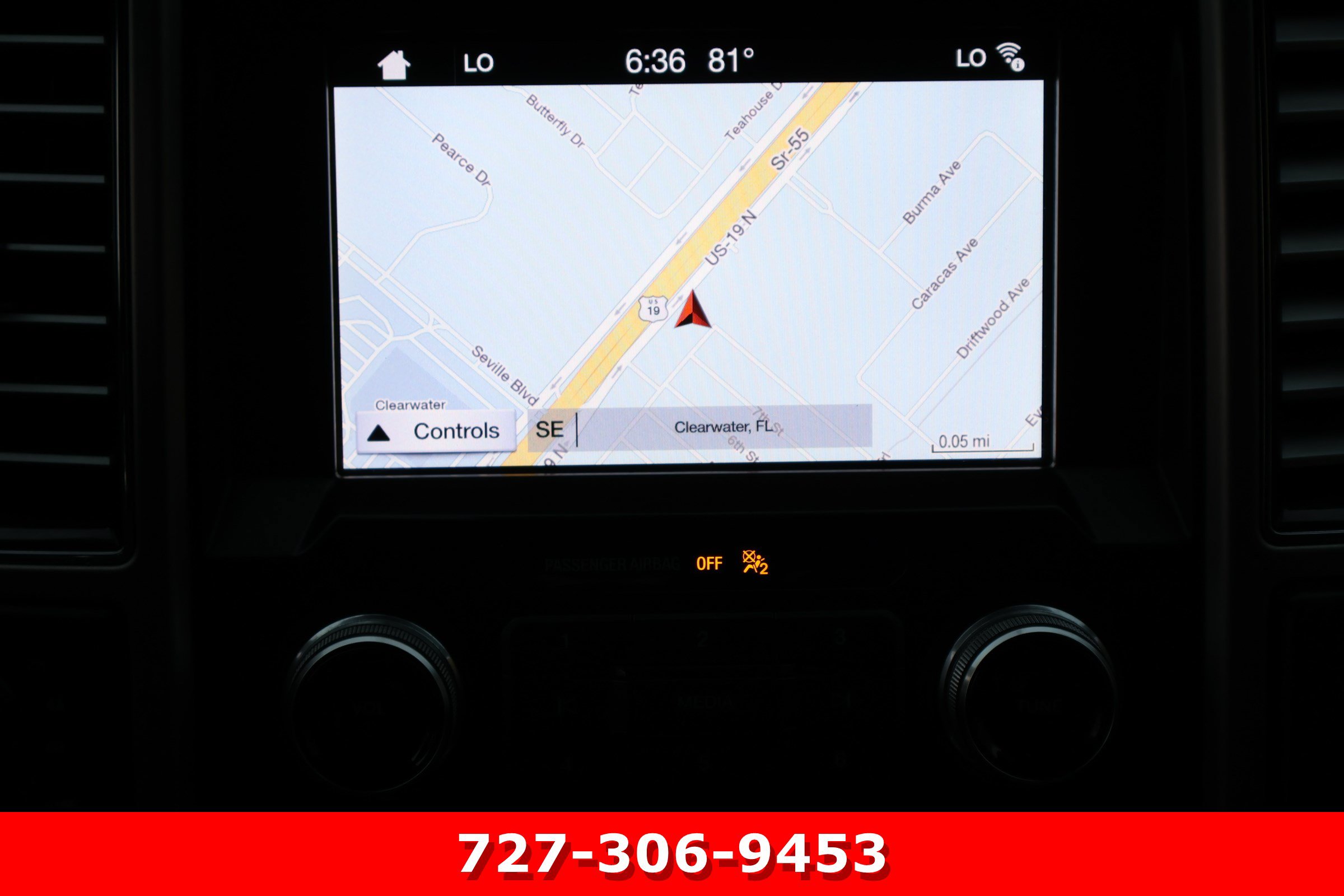Used 2019 Ford F150 Platinum w/ Equipment Group 701A Luxury AWD/4WD image 3