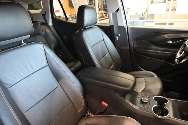 Used 2020 GMC Terrain SLT w/ Elevation Edition FWD image 8