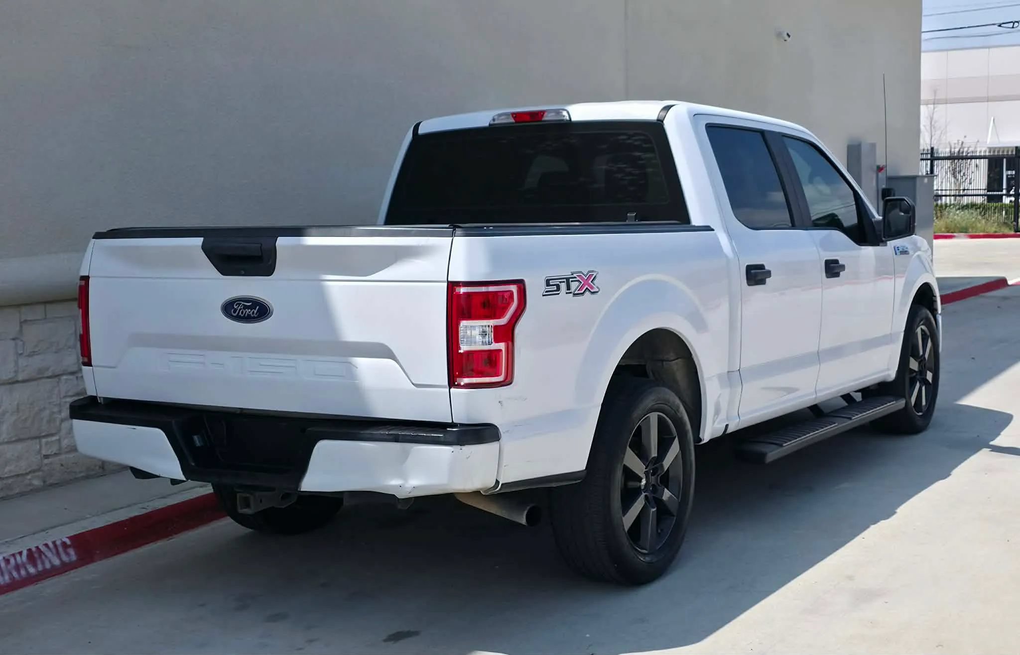 Used 2018 Ford F150 XL w/ Equipment Group 101A Mid RWD image 3