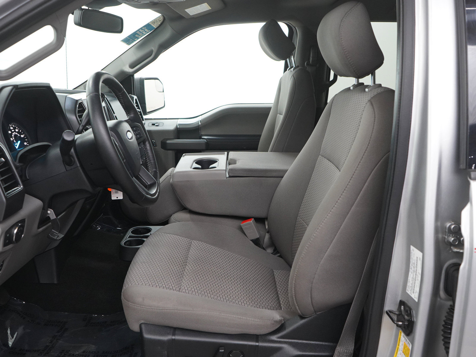 Used 2019 Ford F150 XLT w/ Equipment Group 302A Luxury AWD/4WD image 17