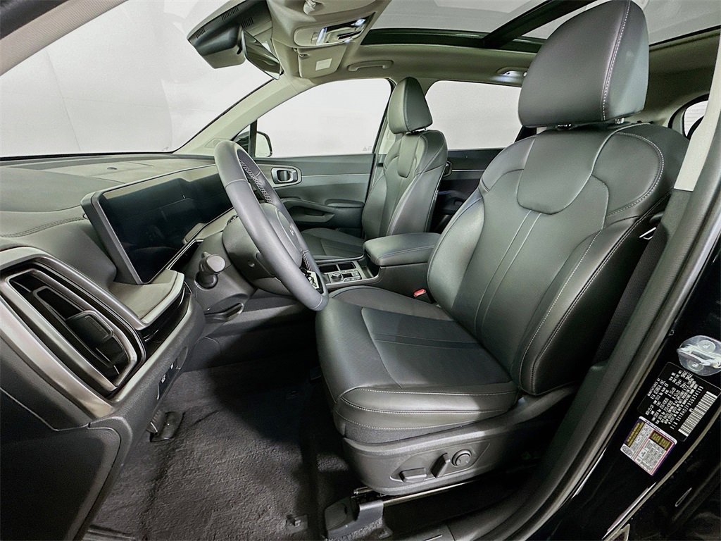 Certified 2025 Kia Sorento X-Line EX image 29