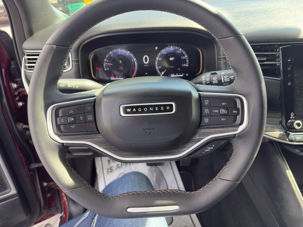 Used 2022 Jeep Wagoneer Series II w/ Convenience Group I AWD/4WD image 12