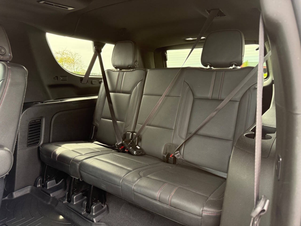 Used 2021 Chevrolet Suburban RST w/ Luxury Package AWD/4WD image 15
