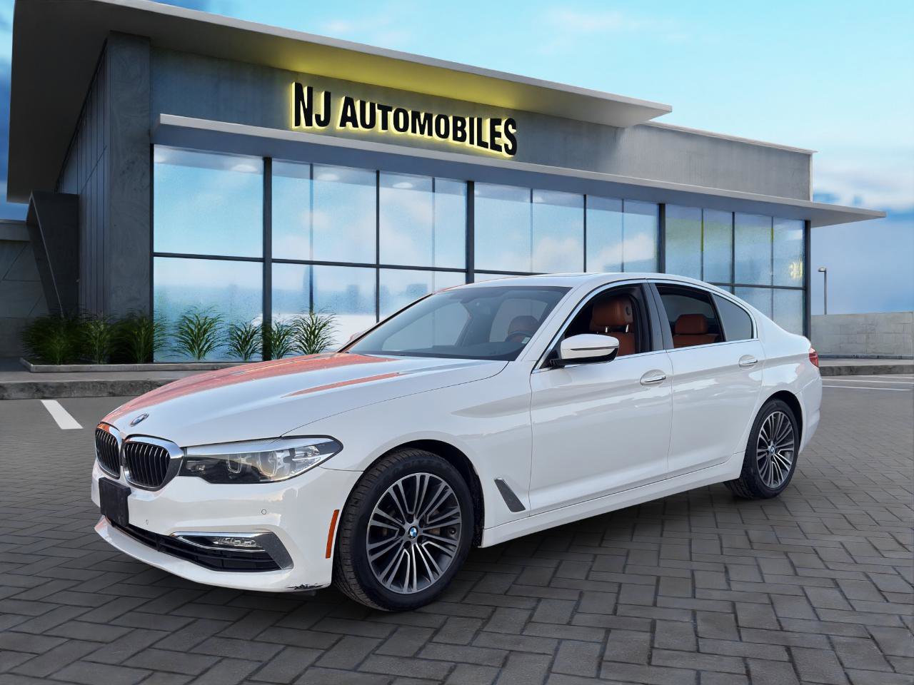 Used 2018 BMW 540i xDrive 540i xDrive Sedan w/ Premium Package image 3