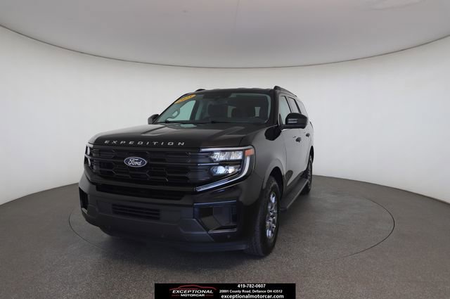 Used 2025 Ford Expedition Active