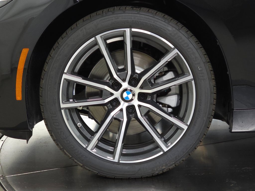 Certified 2025 BMW 230i xDrive Coupe w/ Convenience Package AWD/4WD image 7