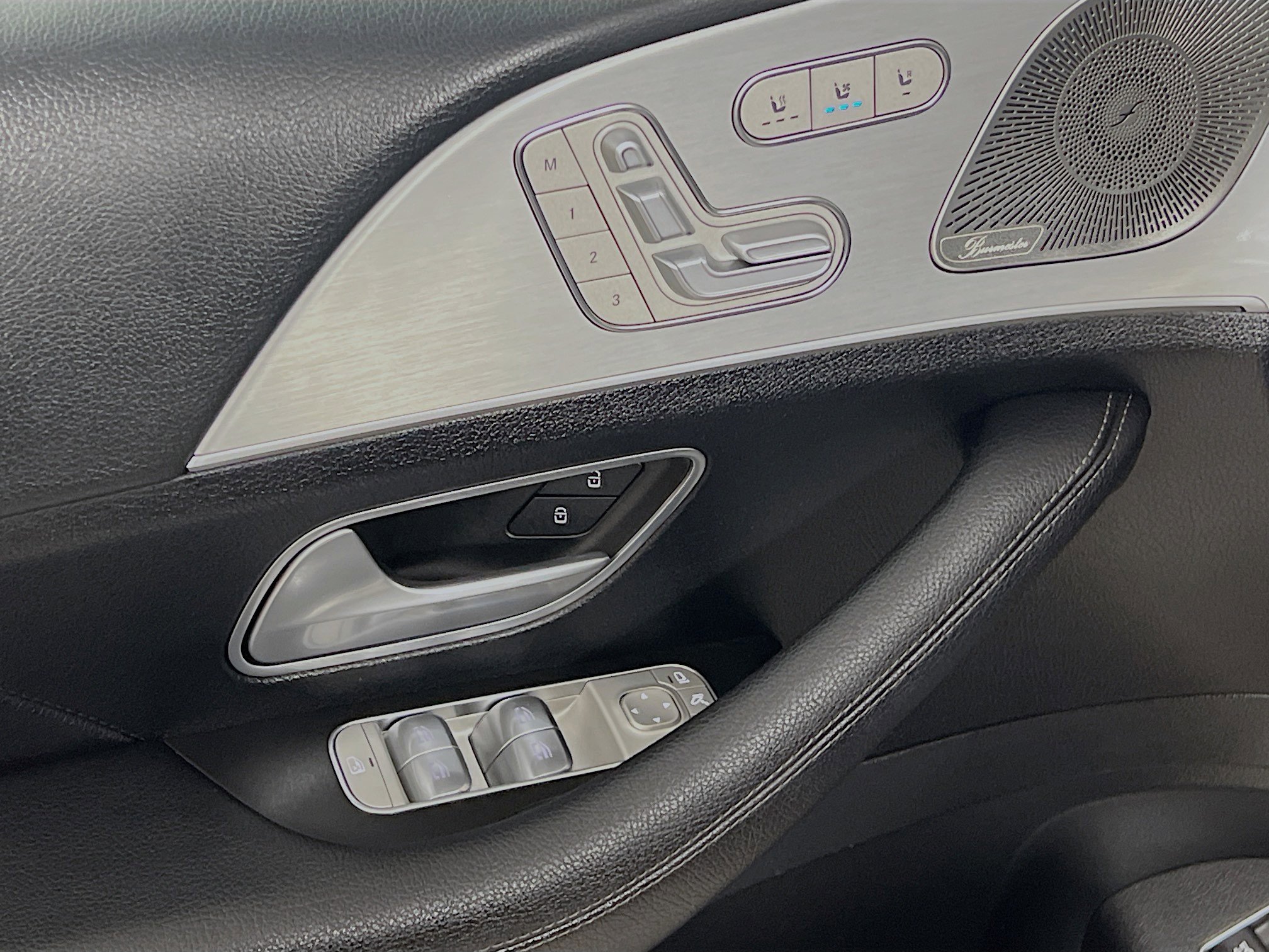 Used 2025 Mercedes-Benz GLE 350 4MATIC image 17