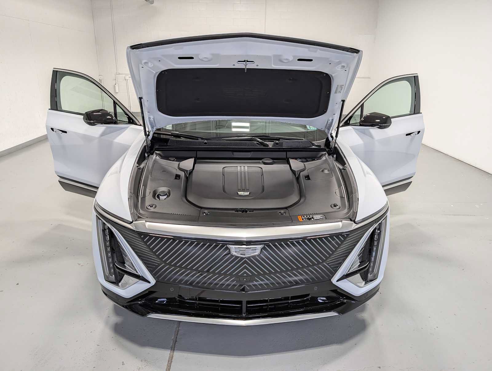 New 2027 Cadillac Lyriq Premium Luxury AWD/4WD image 12