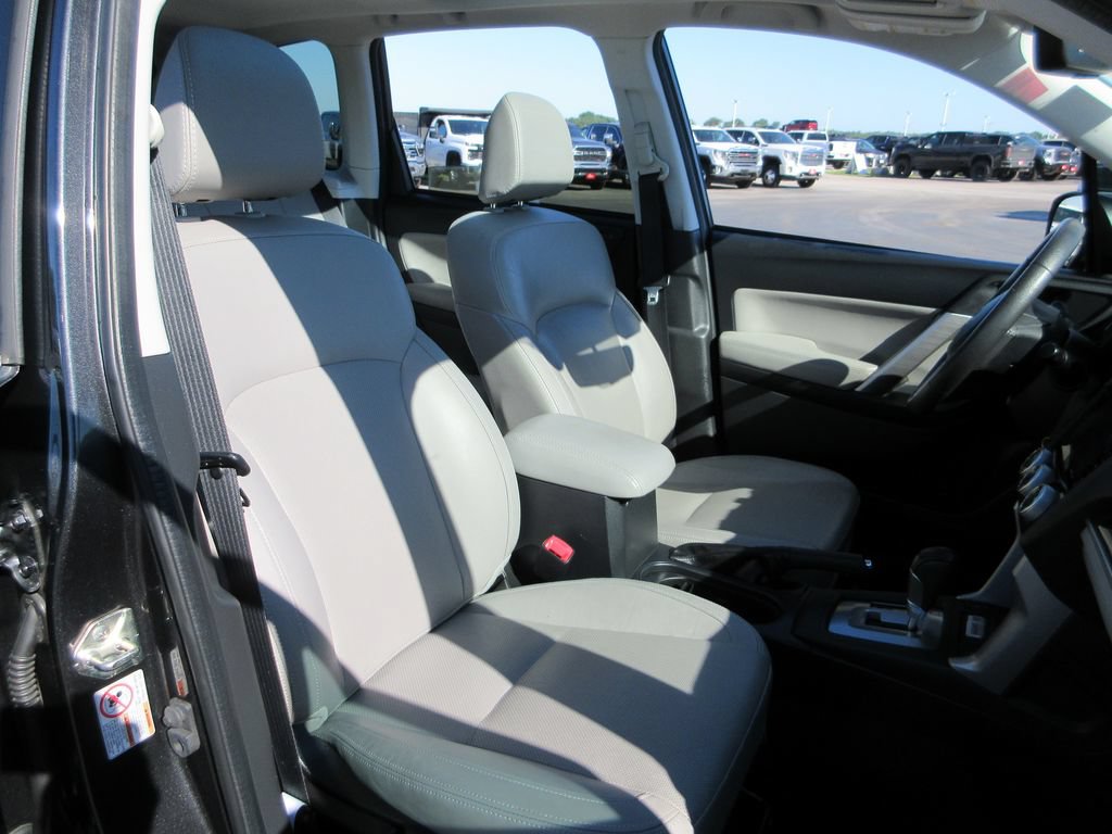 Used 2017 Subaru Forester 2.5i Limited AWD/4WD image 23