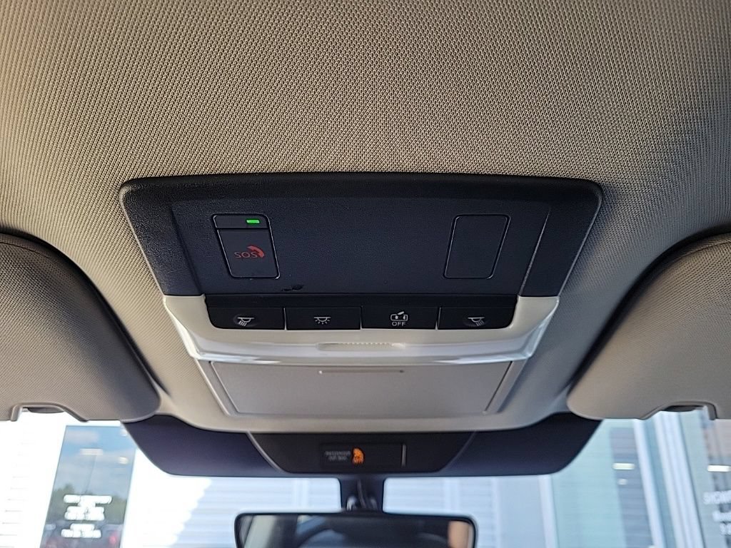 Used 2025 Nissan Pathfinder SL AWD/4WD image 35