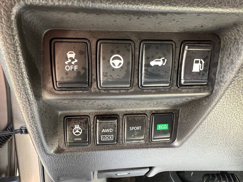 Used 2019 Nissan Rogue SV w/ Premium Package image 31