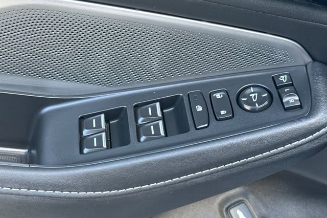 Used 2025 Acura MDX w/ Technology Package image 12