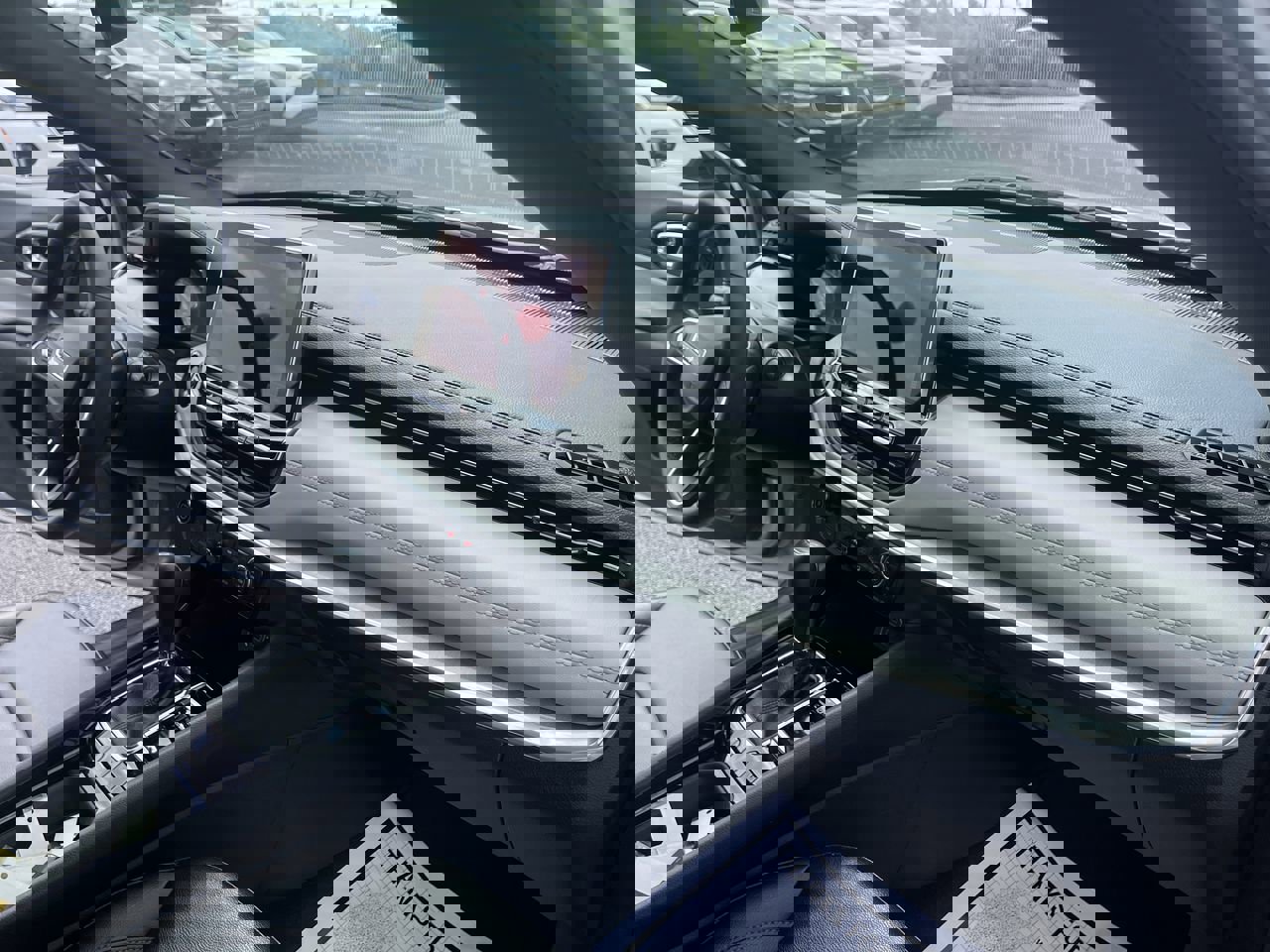 Used 2024 Jeep Compass Limited image 28