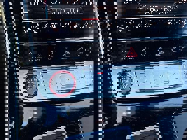 Used 2025 Audi SQ7 Prestige image 17