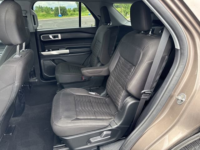 Used 2021 Ford Explorer XLT image 24