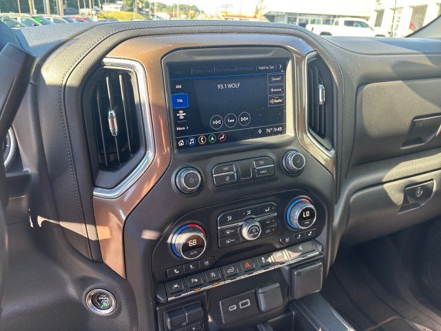 Used 2019 Chevrolet Silverado 1500 High Country w/ Technology Package AWD/4WD image 21