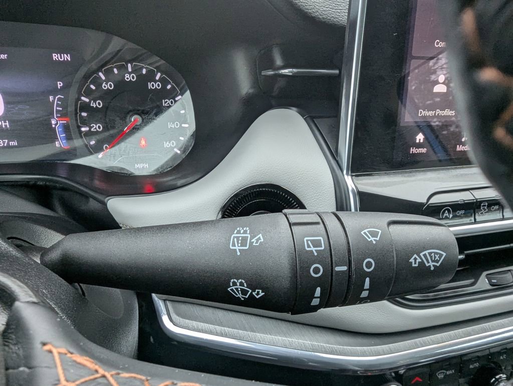 Used 2022 Jeep Compass Limited image 30