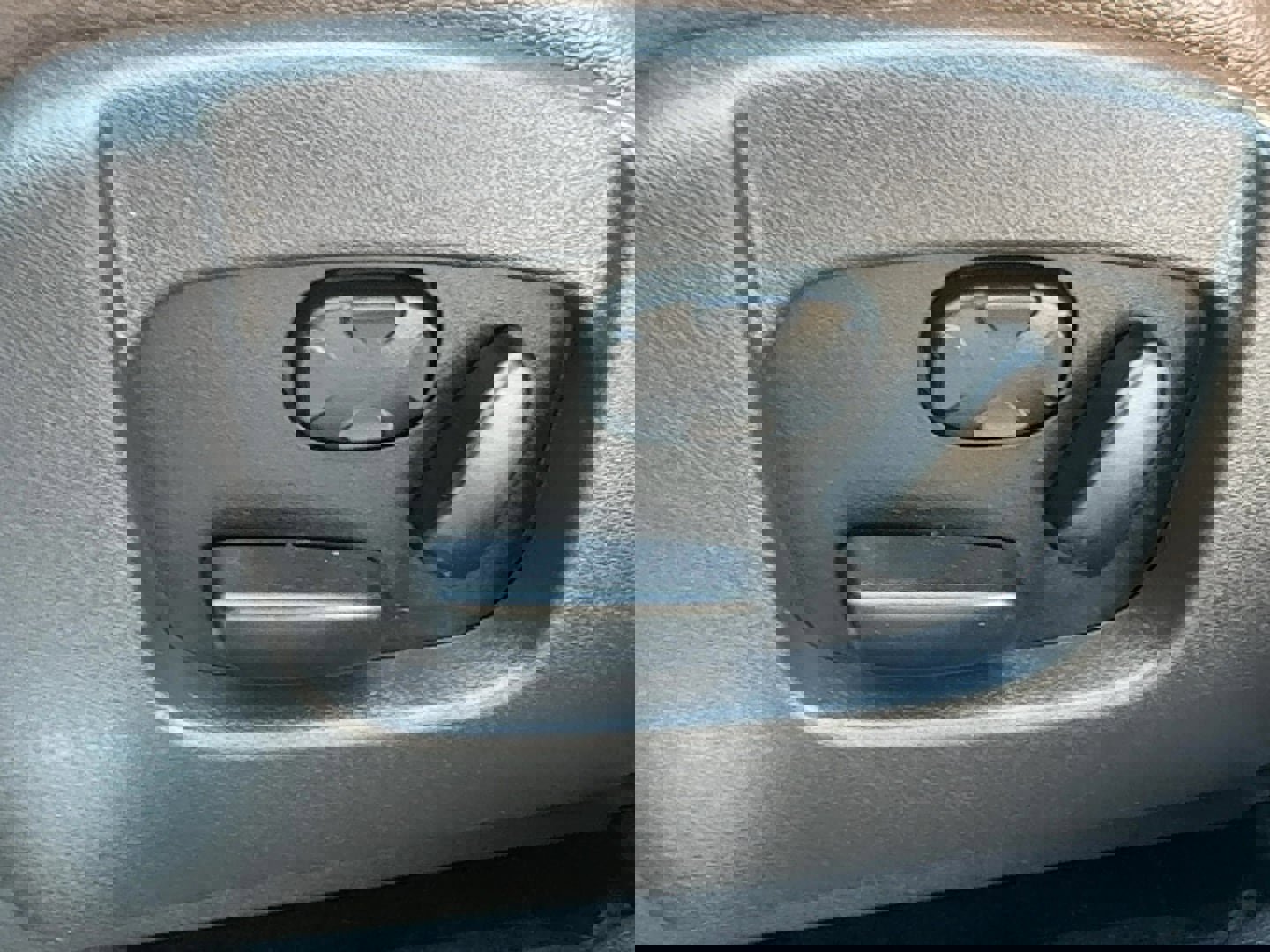 Used 2018 Lincoln MKT AWD w/ Technology Package image 19