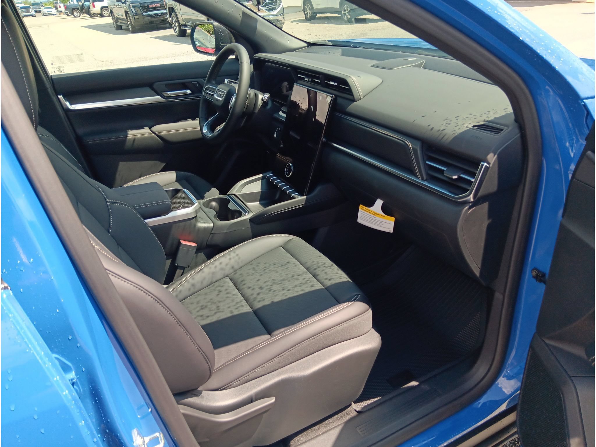 New 2027 GMC Terrain Elevation w/ Elevation Premium Package FWD image 17