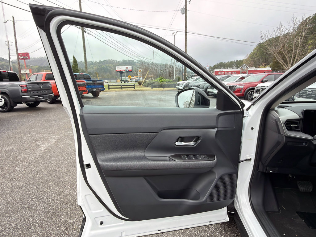 New 2026 Nissan Kicks SV image 10