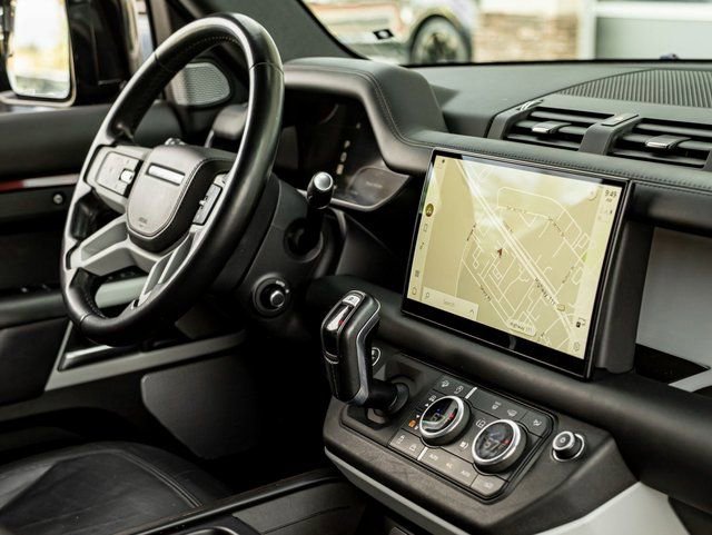 Used 2023 Land Rover Defender 130 First Edition image 33