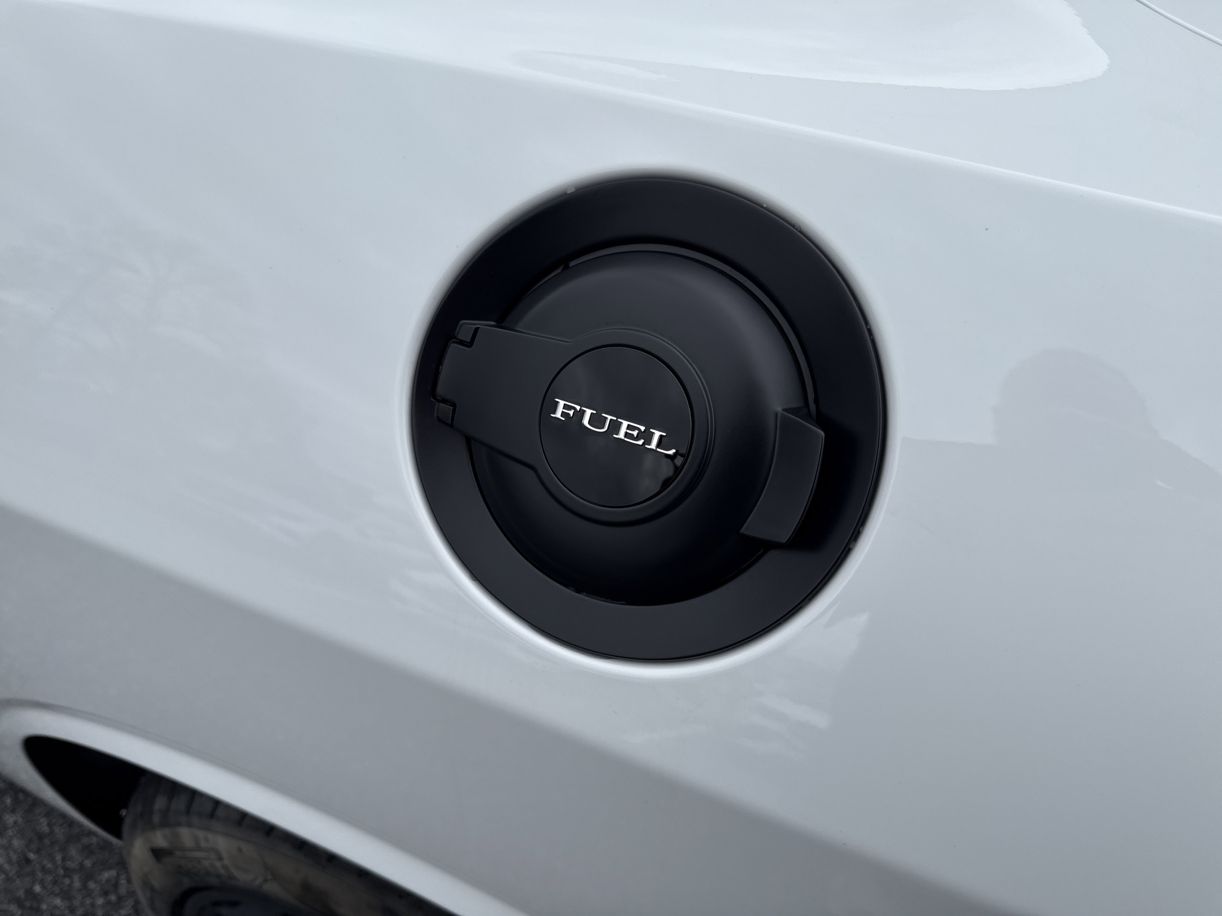 Used 2015 Dodge Challenger SRT Hellcat image 18