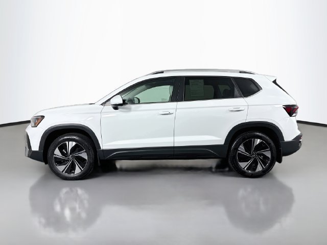 Certified 2025 Volkswagen Taos SE AWD/4WD image 4