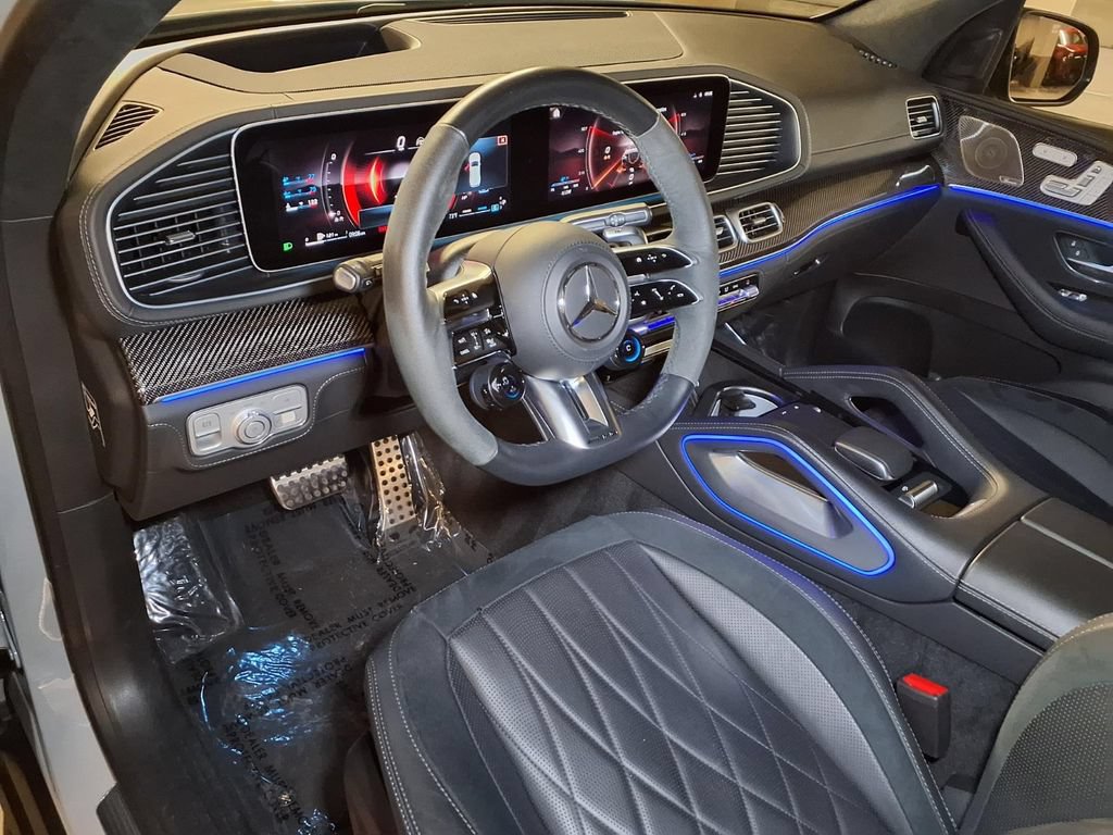 Used 2025 Mercedes-Benz GLS 63 AMG 4MATIC image 25